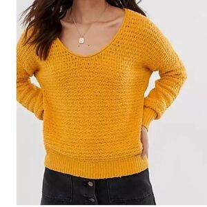 Abercrombie &‎ Fitch Women's Mustard V-Neck crochet Sweater Size L